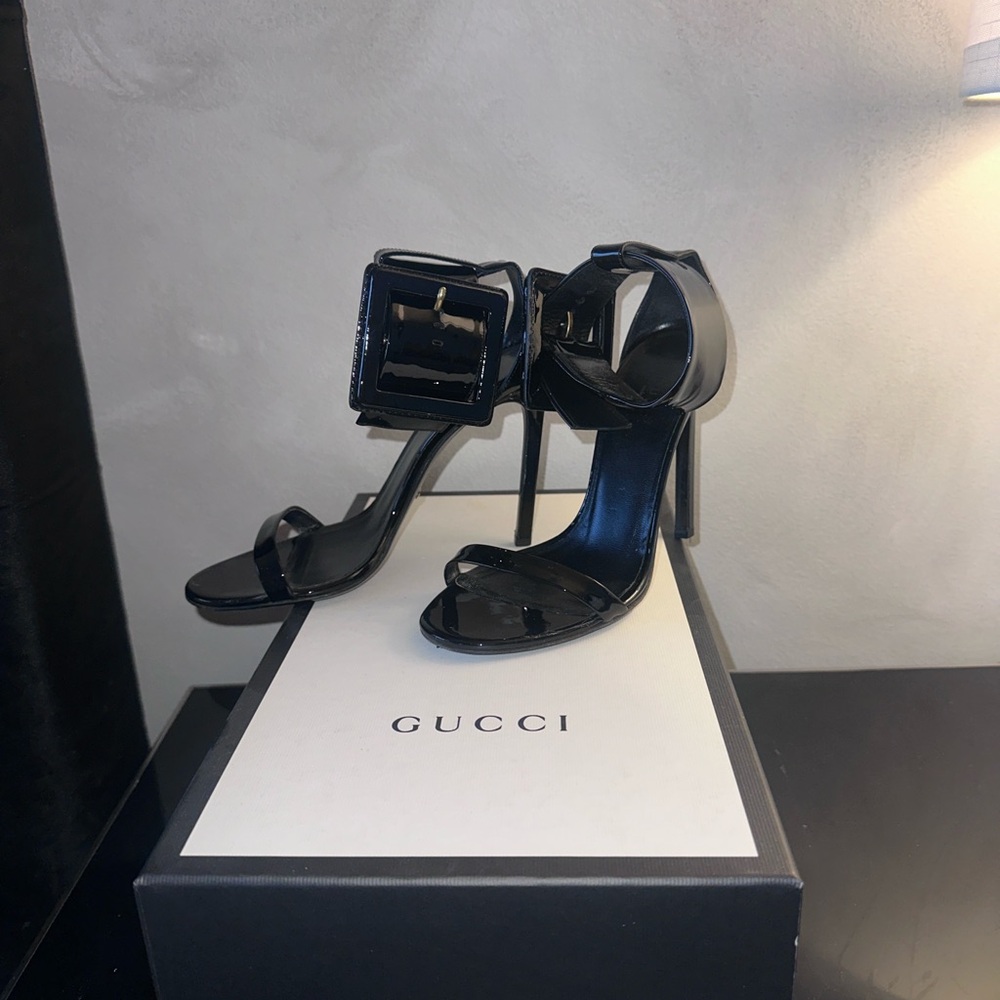 Gucci Black Heels Elegant Design